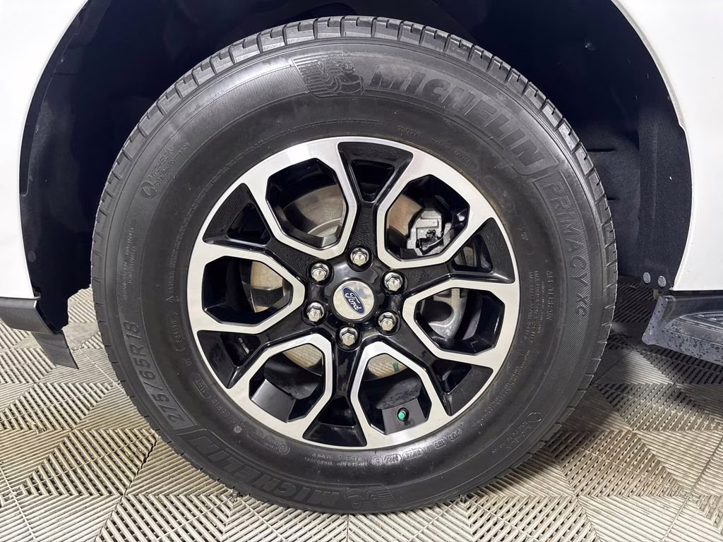 2022 Oxford White Ford Expedition XLT 4X4 SUV