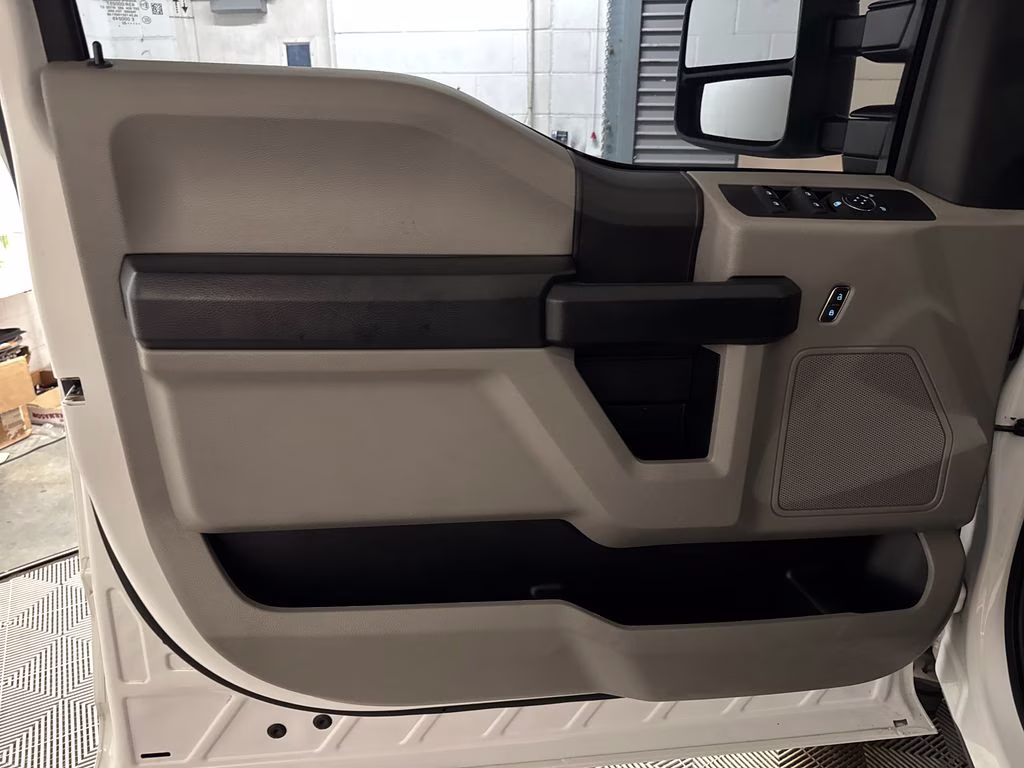 2020 Oxford White Ford Super Duty F-250 SRW XL 4X4 Truck