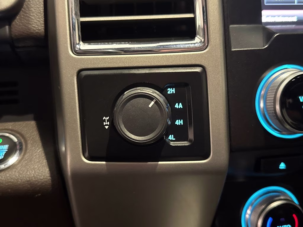 2015 Tuxedo Black Metallic Ford F-150 King Ranch 4X4 Truck