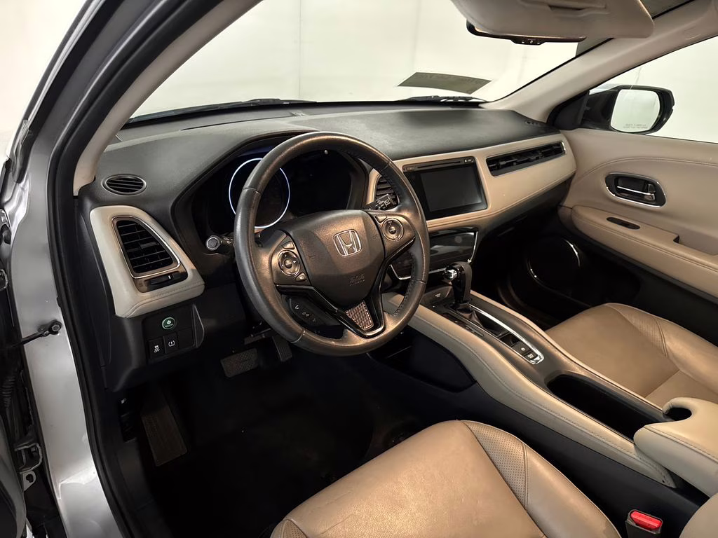 2018 Lunar Silver Metallic Honda HR-V EX-L AWD SUV