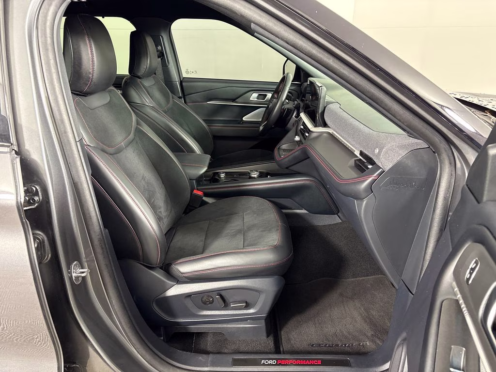2025 Gray Metallic Ford Explorer ST 4X4 SUV