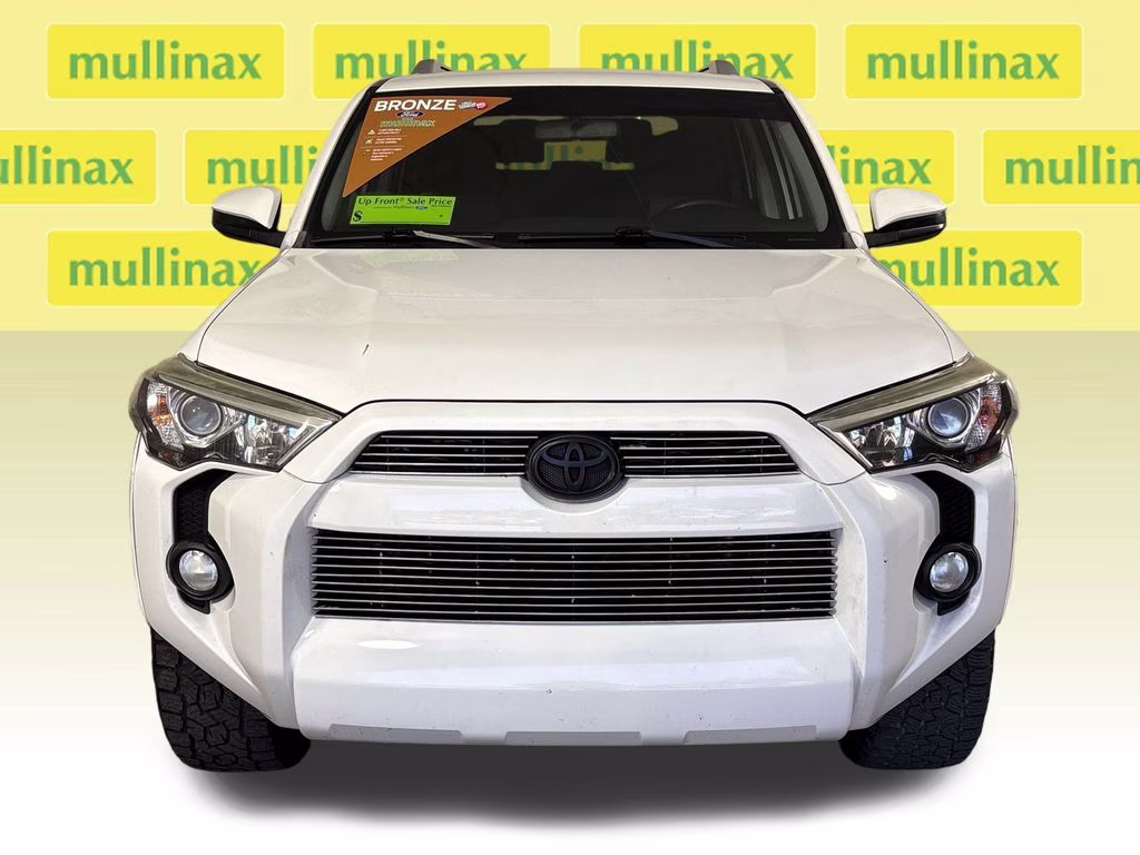 2015 Super White Toyota 4Runner SR5 RWD SUV
