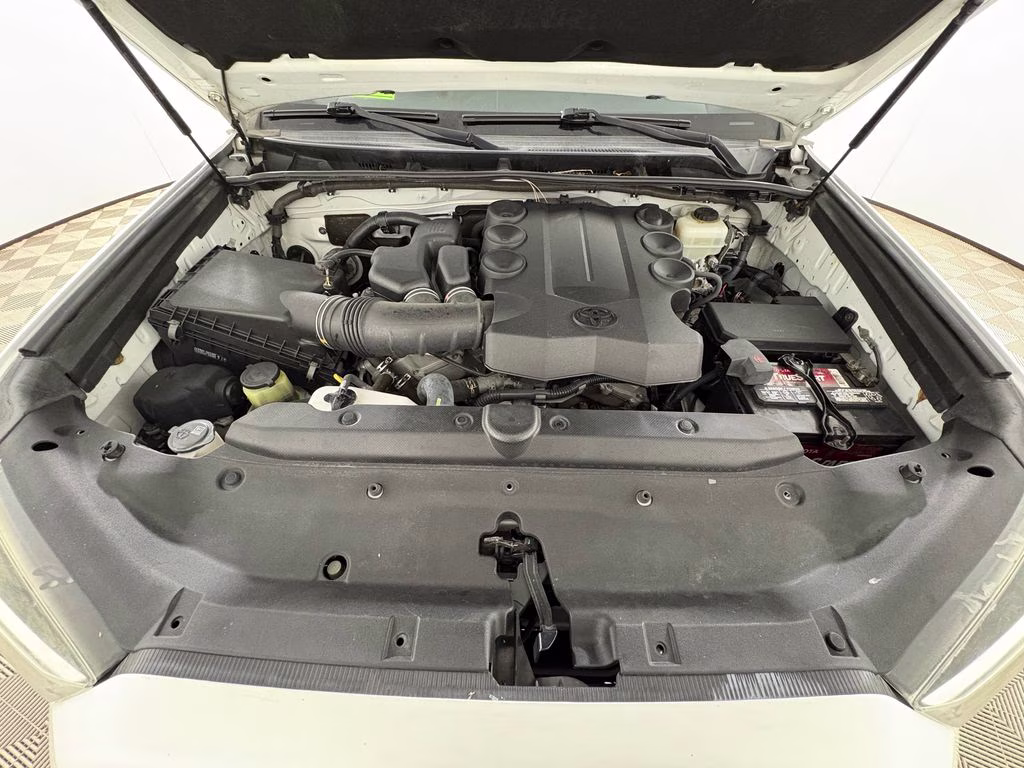 2015 Super White Toyota 4Runner SR5 RWD SUV