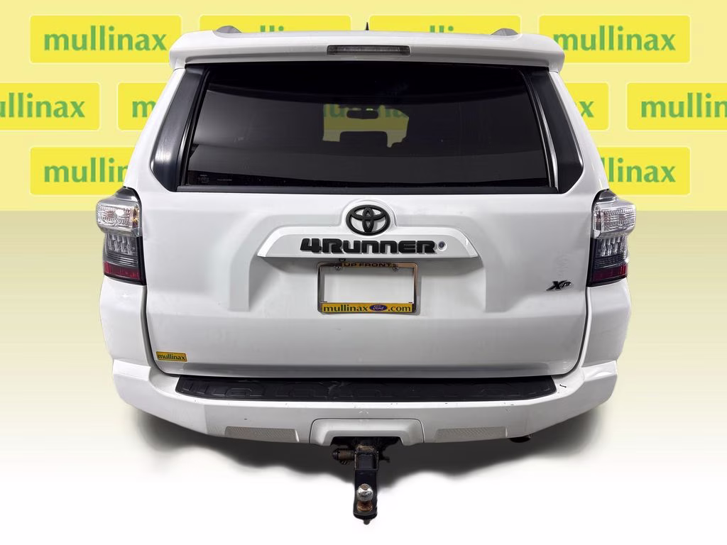2015 Super White Toyota 4Runner SR5 RWD SUV