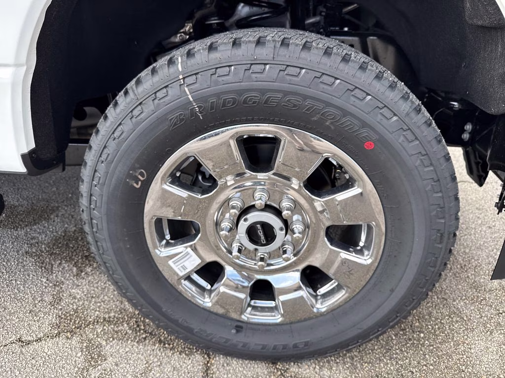 2026 Star White Metallic Tri-Coat Ford Super Duty F-250 SRW Lariat 4X4 Truck