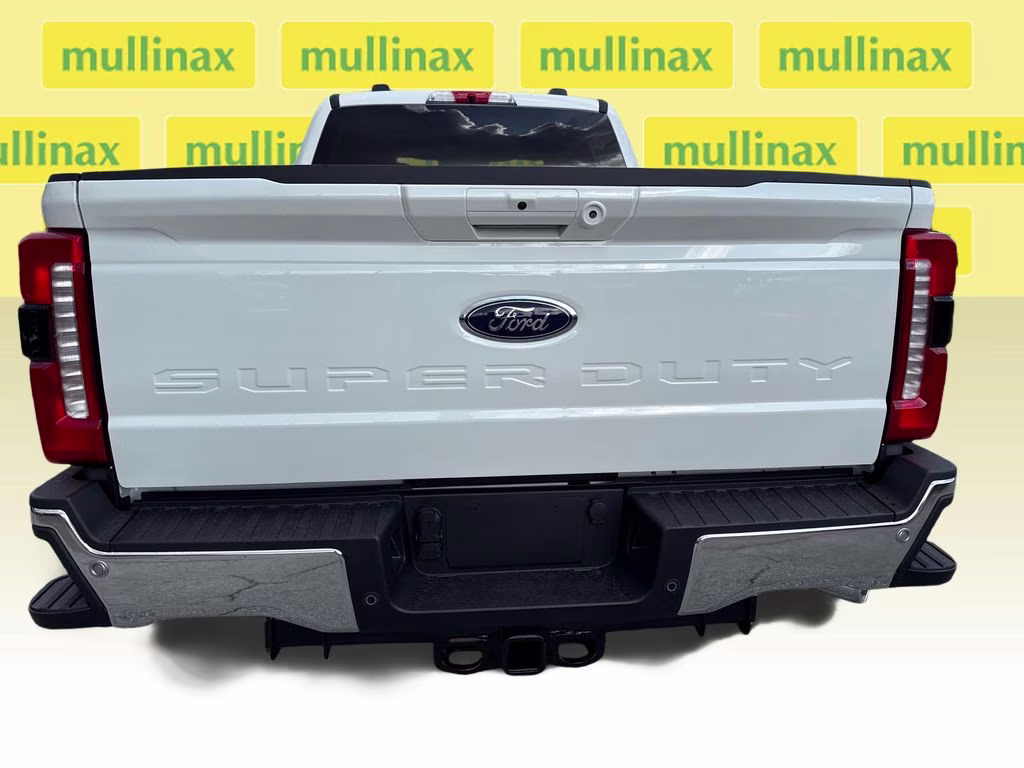 2026 Star White Metallic Tri-Coat Ford Super Duty F-250 SRW Lariat 4X4 Truck