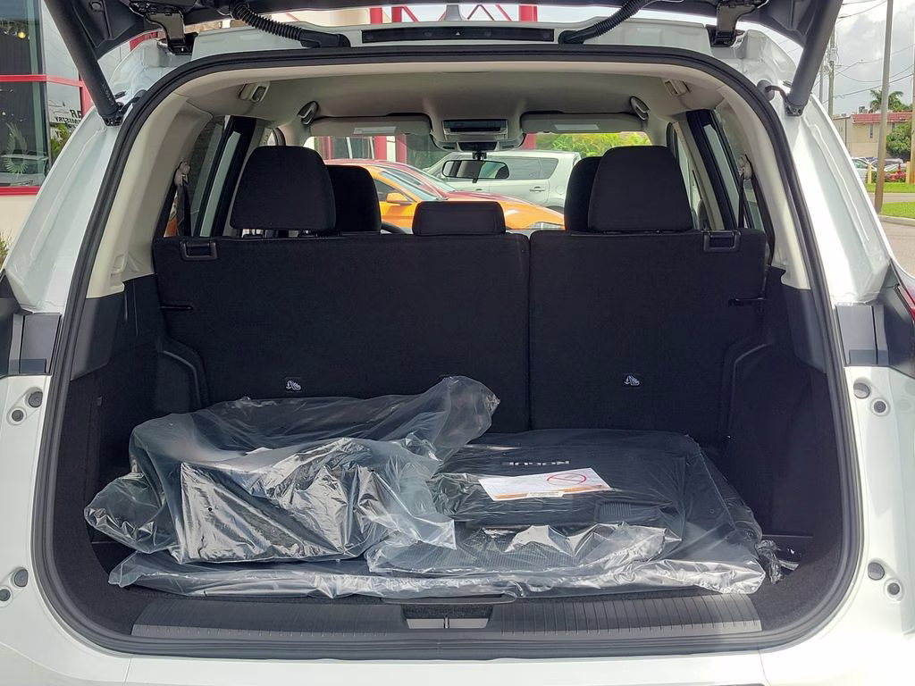 2026 Everest White Pearl Tricoat Nissan Rogue SV FWD SUV