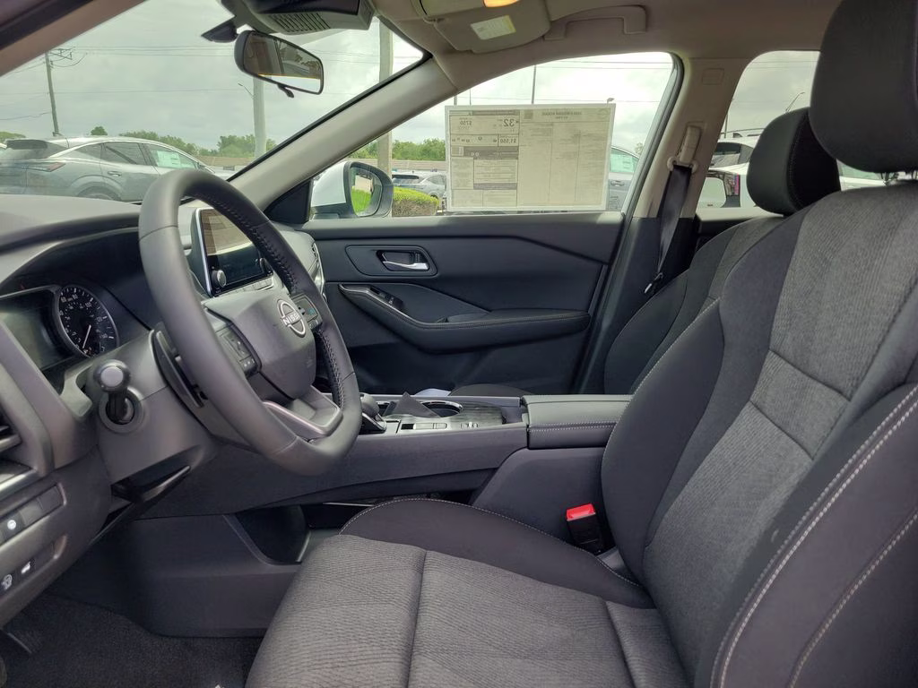 2026 Everest White Pearl Tricoat Nissan Rogue SV FWD SUV