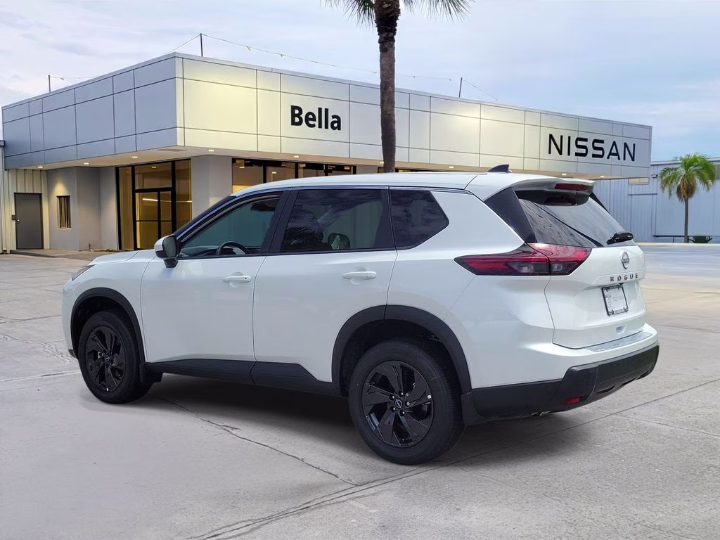 2026 Everest White Pearl Tricoat Nissan Rogue SV FWD SUV