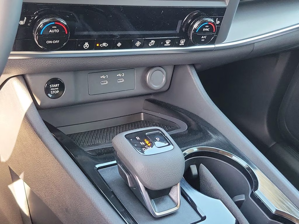 2026 Everest White Pearl Tricoat Nissan Rogue SV FWD SUV