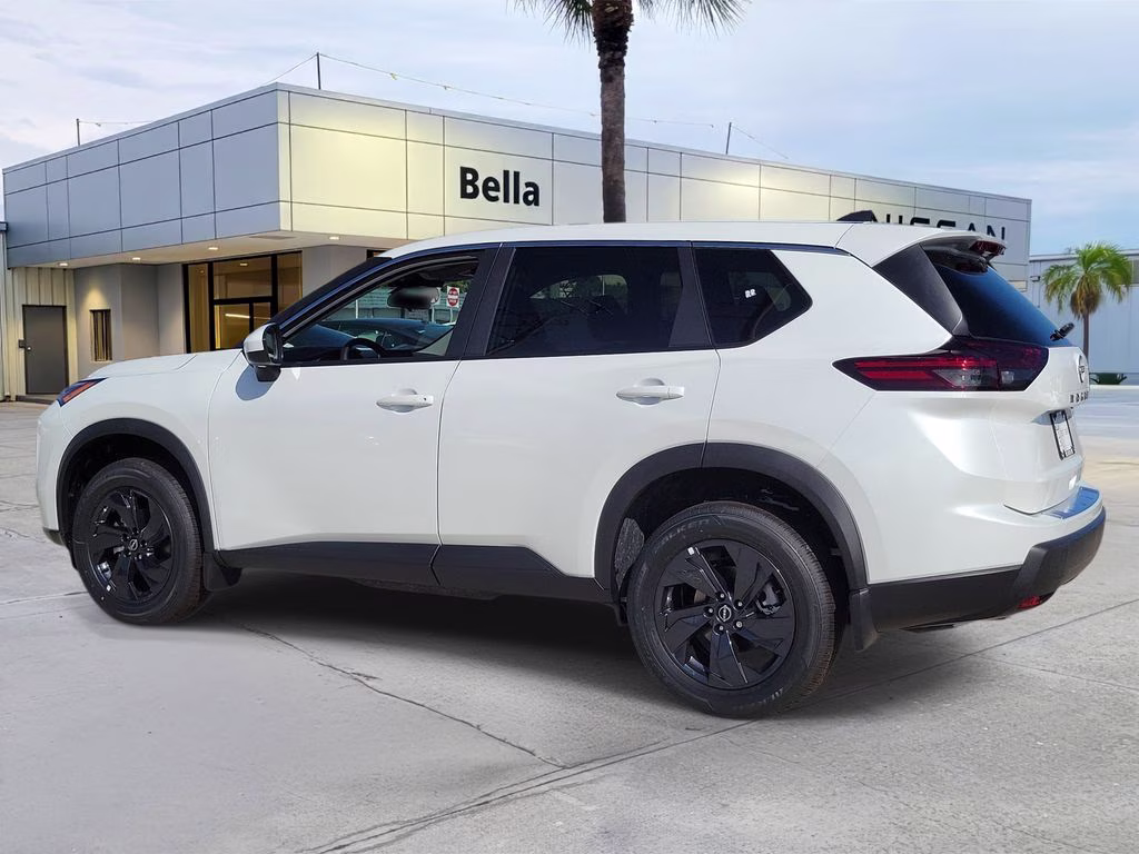 2026 Everest White Pearl Tricoat Nissan Rogue SV FWD SUV