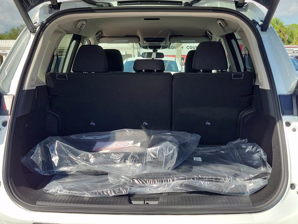 2026 Everest White Pearl Tricoat Nissan Rogue SV FWD SUV