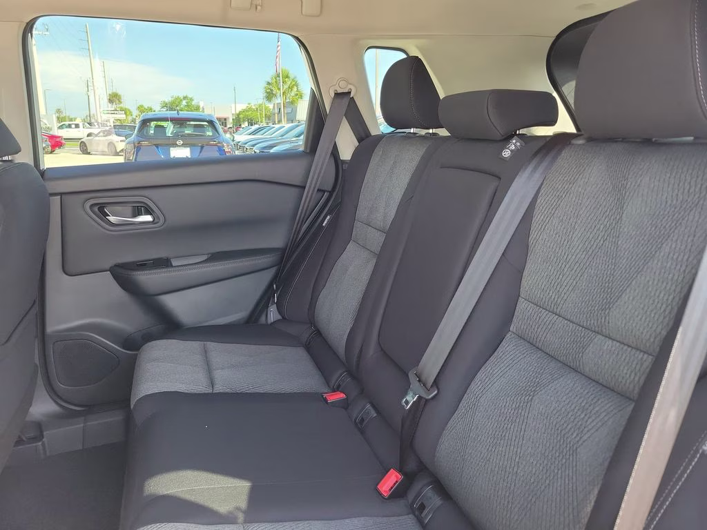 2026 Everest White Pearl Tricoat Nissan Rogue SV FWD SUV