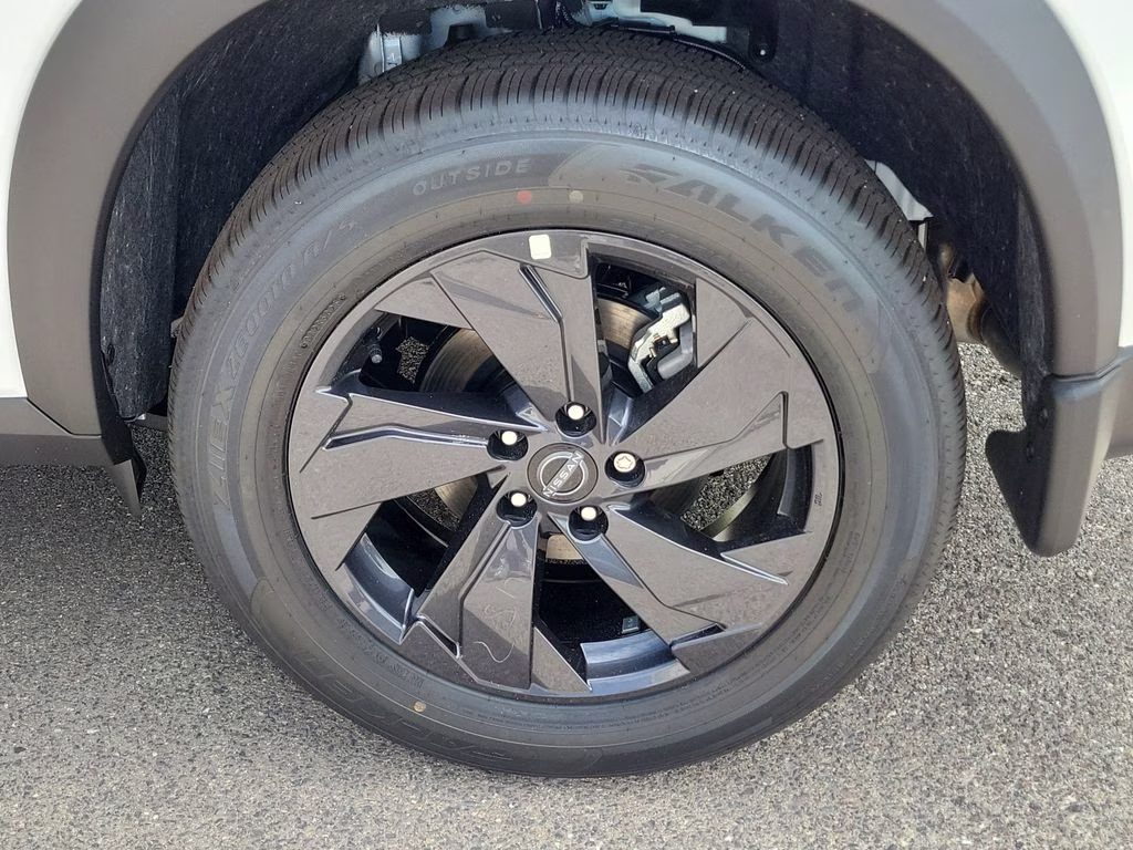 2026 Everest White Pearl Tricoat Nissan Rogue SV FWD SUV
