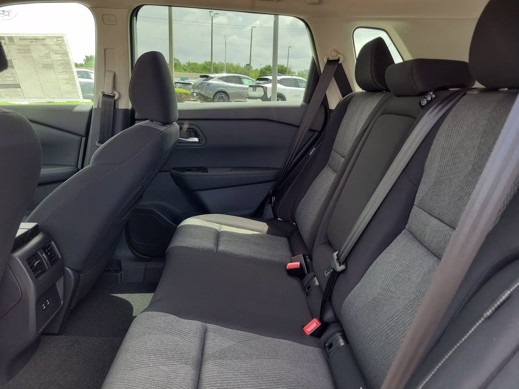 2026 Everest White Pearl Tricoat Nissan Rogue SV FWD SUV