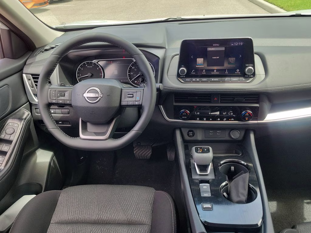 2026 Everest White Pearl Tricoat Nissan Rogue SV FWD SUV