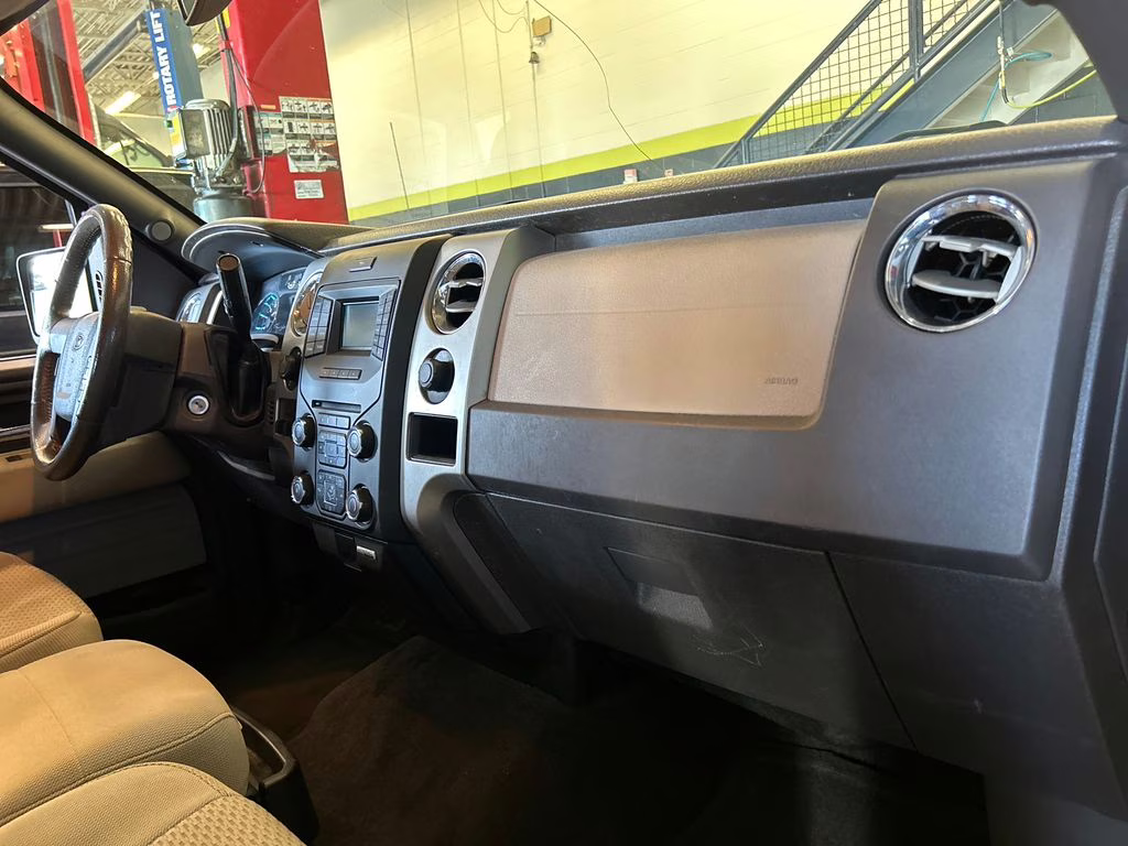 2013 Ruby Red Metallic Tinted Clearcoat Ford F-150 XLT RWD Truck
