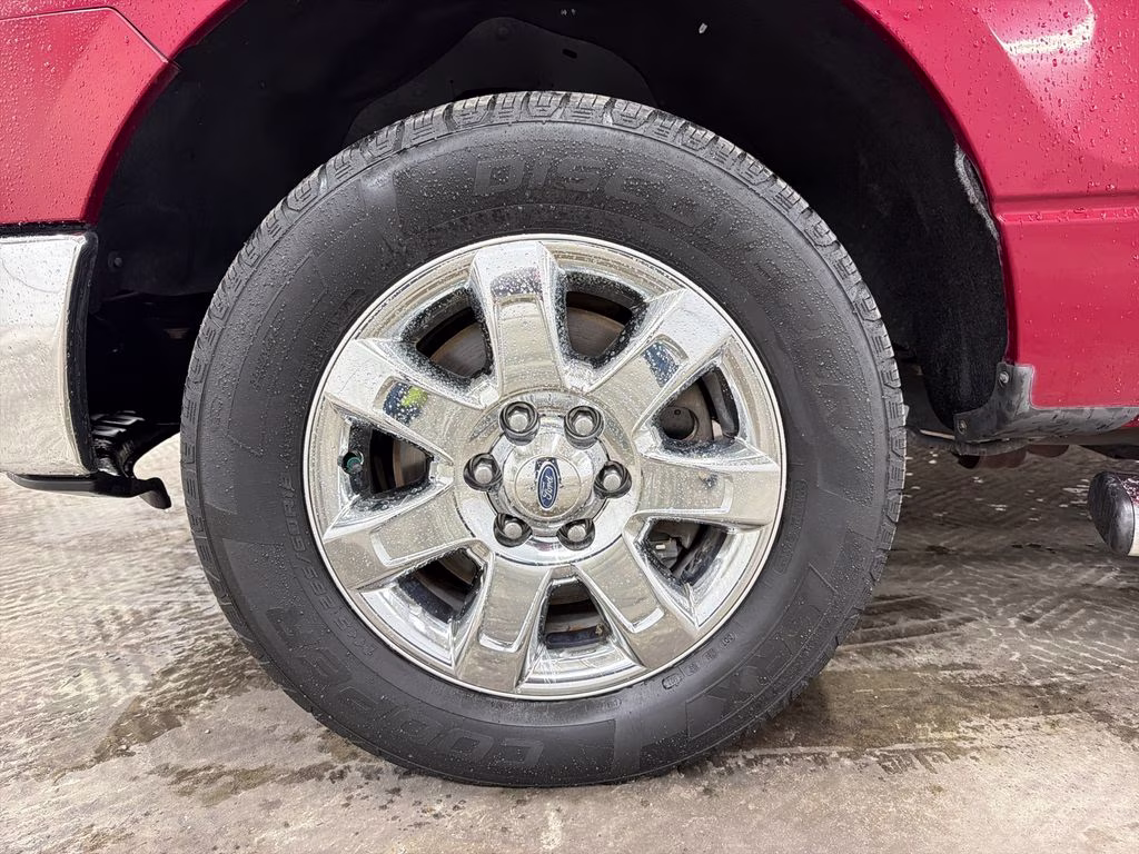 2013 Ruby Red Metallic Tinted Clearcoat Ford F-150 XLT RWD Truck