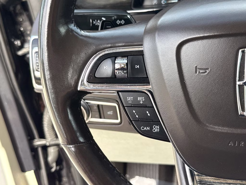2020 Infinite Black Lincoln Navigator L Black Label 4X4 SUV