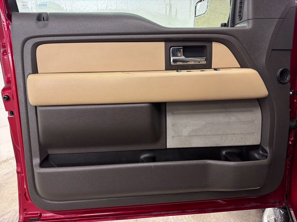2013 Ruby Red Metallic Tinted Clearcoat Ford F-150 XLT RWD Truck