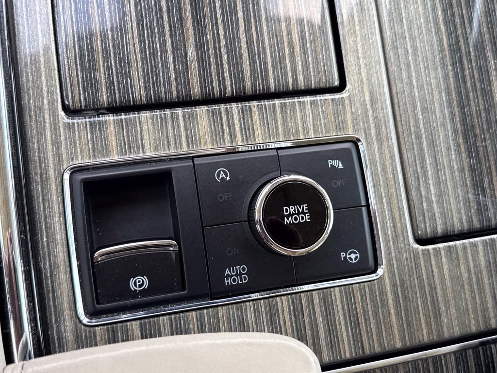2020 Infinite Black Lincoln Navigator L Black Label 4X4 SUV