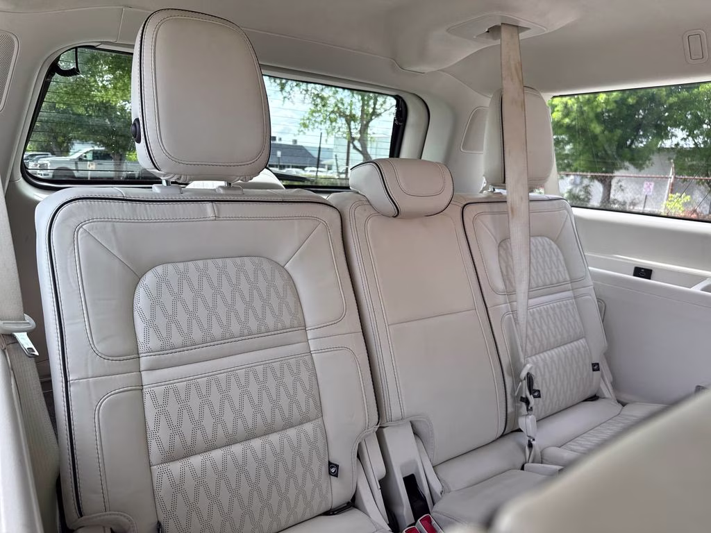 2020 Infinite Black Lincoln Navigator L Black Label 4X4 SUV