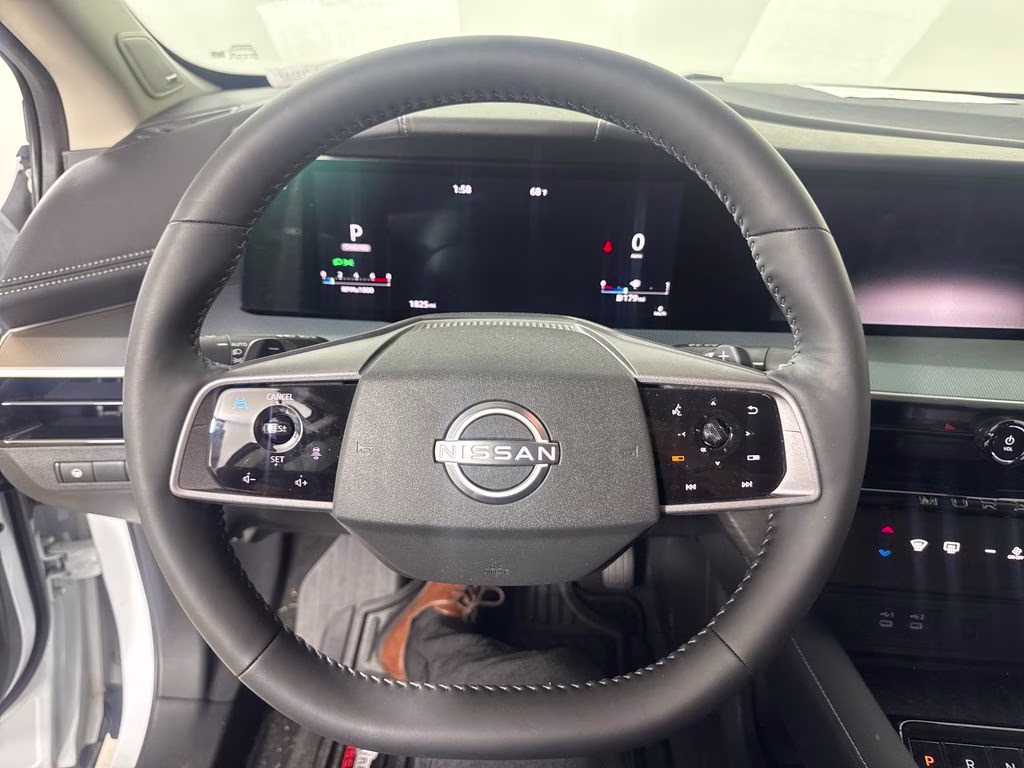 2025 Everest White Pearl Tricoat Nissan Murano SL AWD SUV