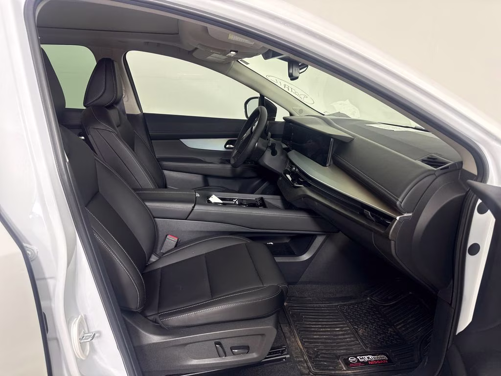 2025 Everest White Pearl Tricoat Nissan Murano SL AWD SUV