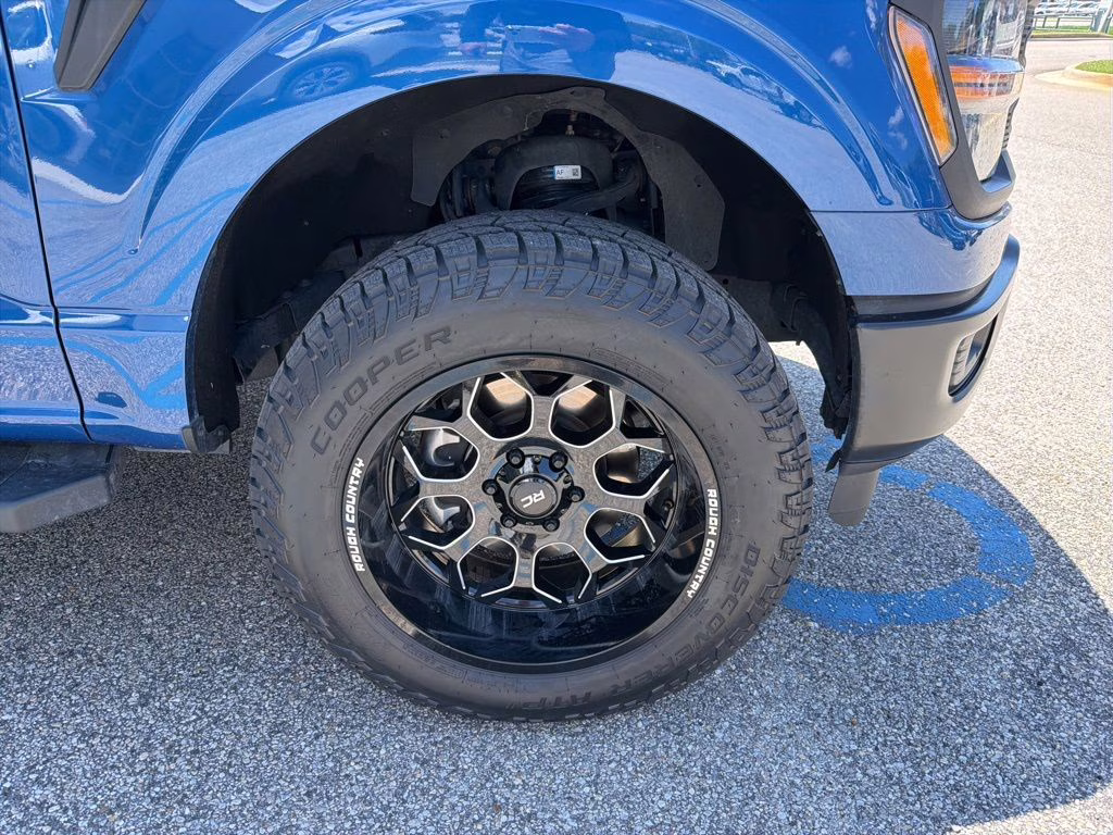 2024 Atlas Blue Metallic Ford F-150 STX 4X4 Truck
