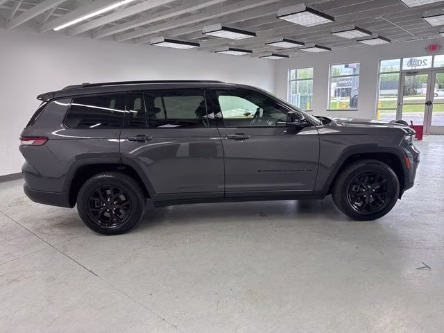 2024 Baltic Gray Metallic Clearcoat Jeep Grand Cherokee L Altitude X 4X4 SUV