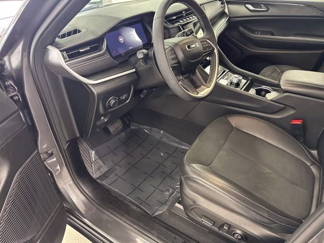 2024 Baltic Gray Metallic Clearcoat Jeep Grand Cherokee L Altitude X 4X4 SUV