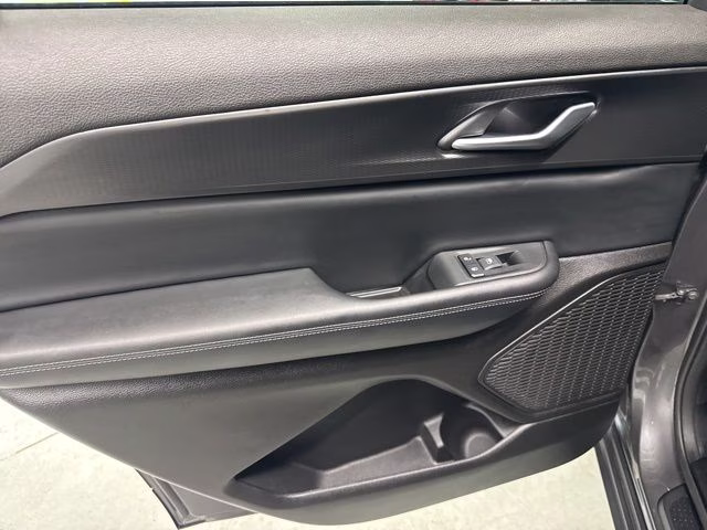 2024 Baltic Gray Metallic Clearcoat Jeep Grand Cherokee L Altitude X 4X4 SUV