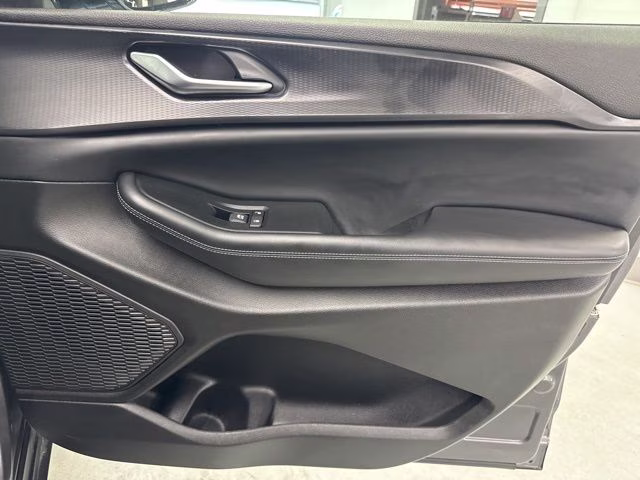 2024 Baltic Gray Metallic Clearcoat Jeep Grand Cherokee L Altitude X 4X4 SUV