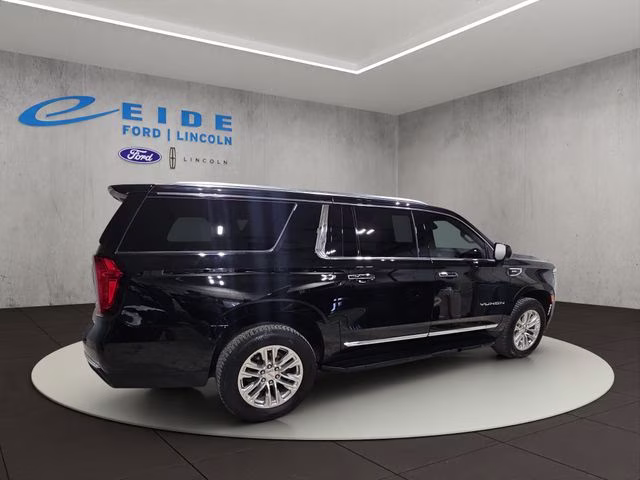 2023 Onyx Black GMC Yukon XL SLT 4X4 SUV