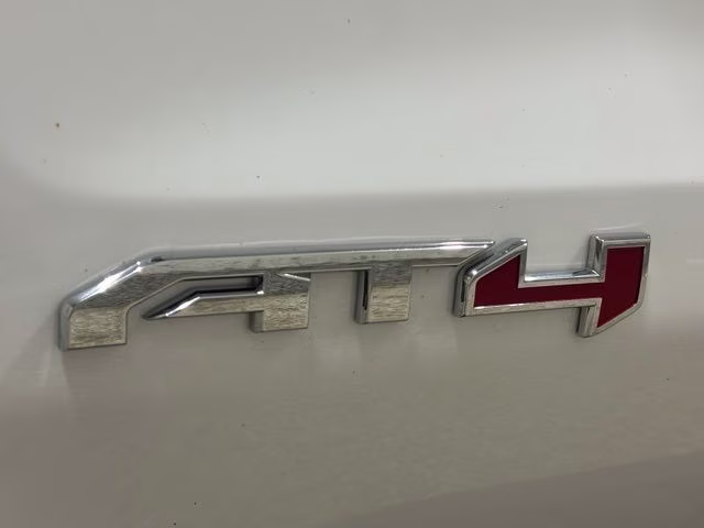 2025 Summit White GMC Sierra 1500 AT4 4X4 Truck
