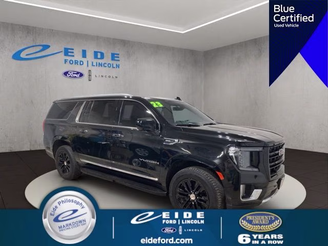 2023 GMC Yukon SLT 4X4's photo
