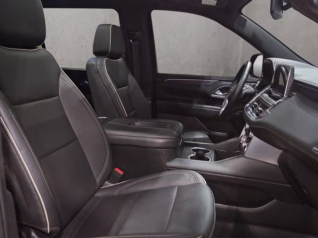 2023 Onyx Black GMC Yukon XL SLT 4X4 SUV