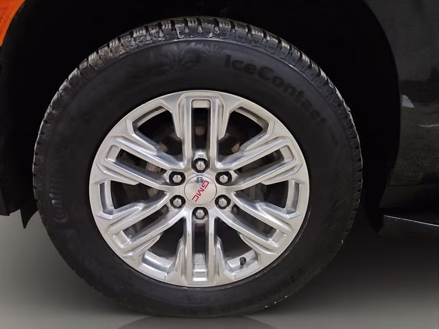 2023 Onyx Black GMC Yukon XL SLT 4X4 SUV