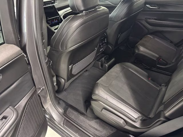 2024 Baltic Gray Metallic Clearcoat Jeep Grand Cherokee L Altitude X 4X4 SUV