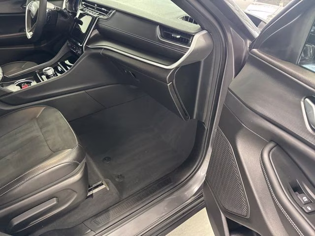2024 Baltic Gray Metallic Clearcoat Jeep Grand Cherokee L Altitude X 4X4 SUV