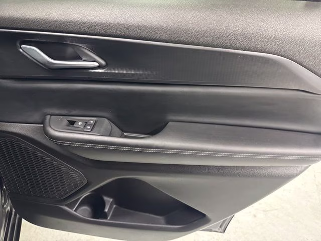 2024 Baltic Gray Metallic Clearcoat Jeep Grand Cherokee L Altitude X 4X4 SUV