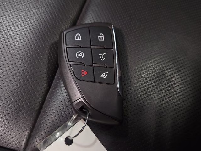 2023 Onyx Black GMC Yukon XL SLT 4X4 SUV