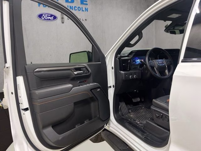 2025 Summit White GMC Sierra 1500 AT4 4X4 Truck