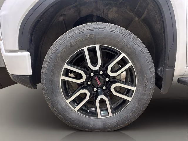 2025 Summit White GMC Sierra 1500 AT4 4X4 Truck
