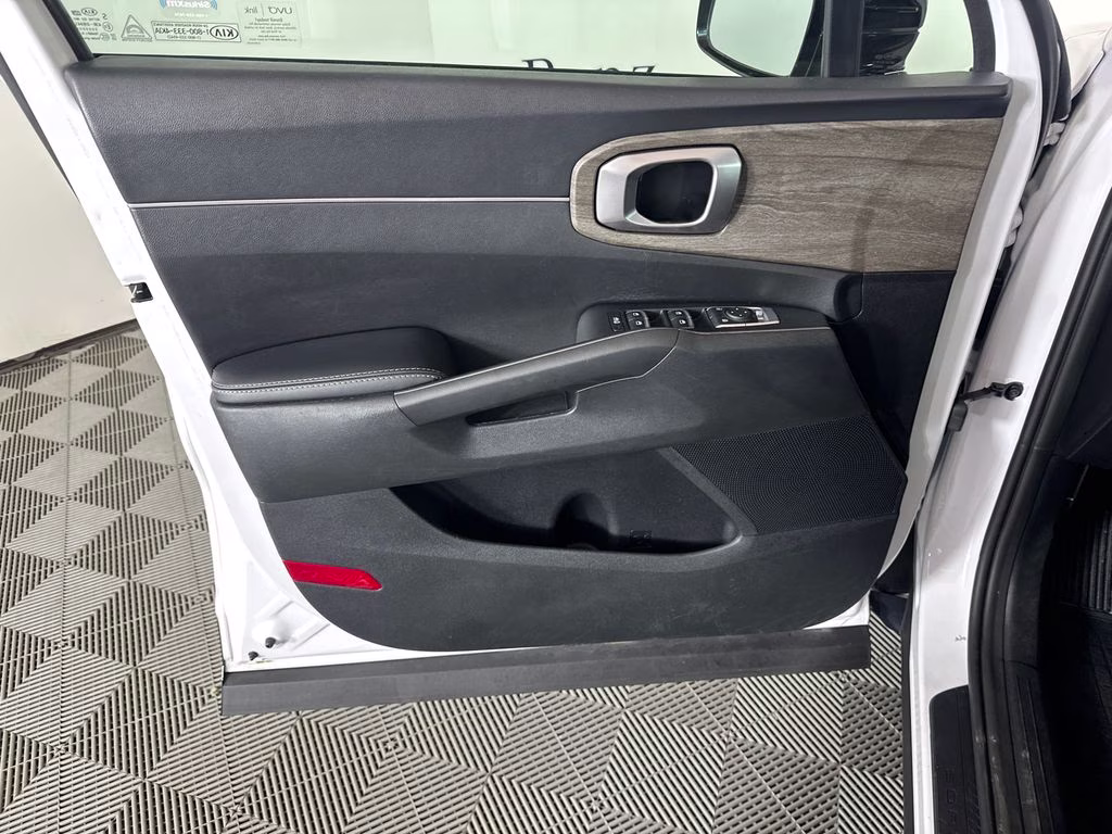 2021 Glacial White Pearl Kia Sorento EX FWD SUV