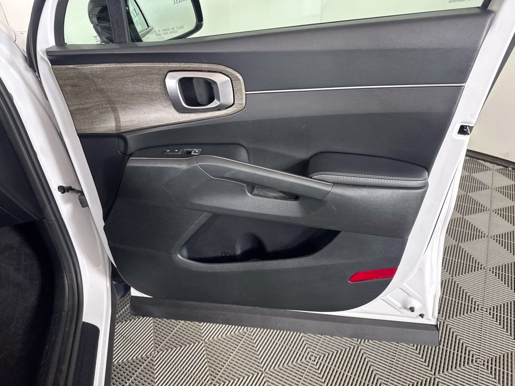 2021 Glacial White Pearl Kia Sorento EX FWD SUV