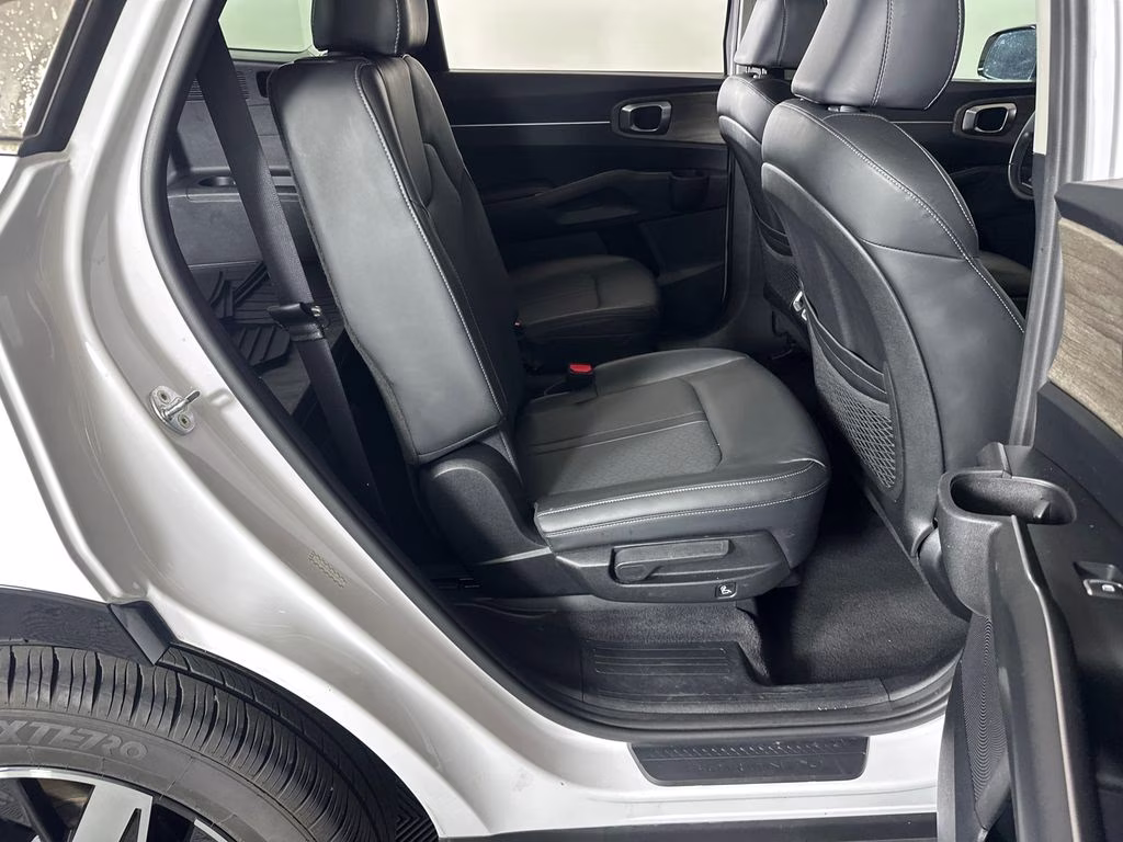 2021 Glacial White Pearl Kia Sorento EX FWD SUV
