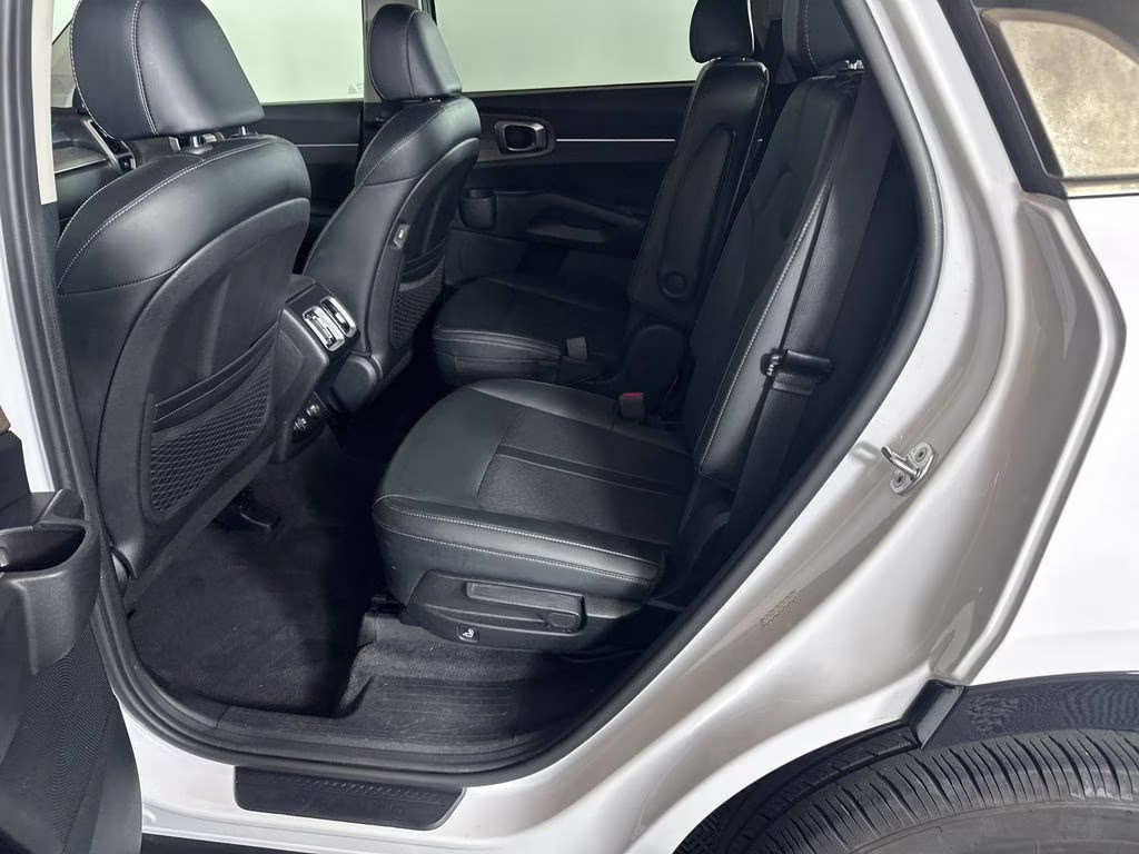 2021 Glacial White Pearl Kia Sorento EX FWD SUV