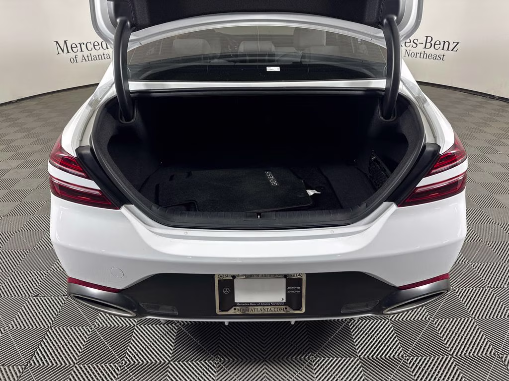 2025 Alta White Genesis G70 2.5T RWD Sedan
