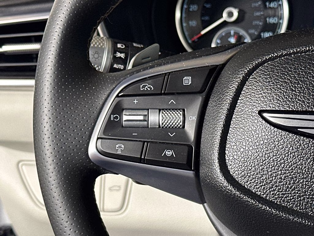 2025 Alta White Genesis G70 2.5T RWD Sedan